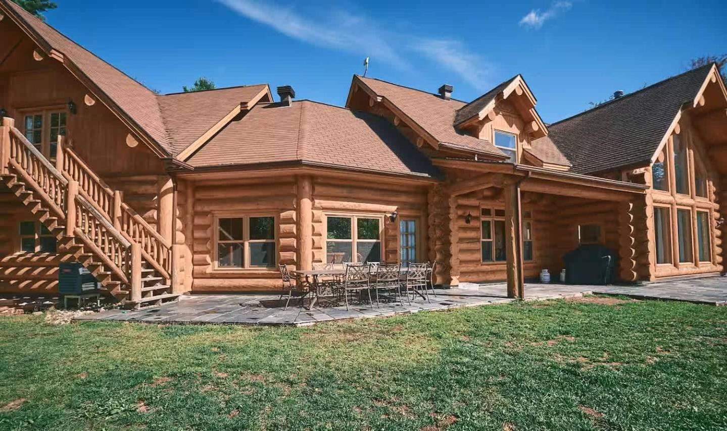 Executive Plus 44 - Majestic Log Chalet With Hot Tub Sauna Heated Pool And Close To Activities Mille-Isles Exterior foto